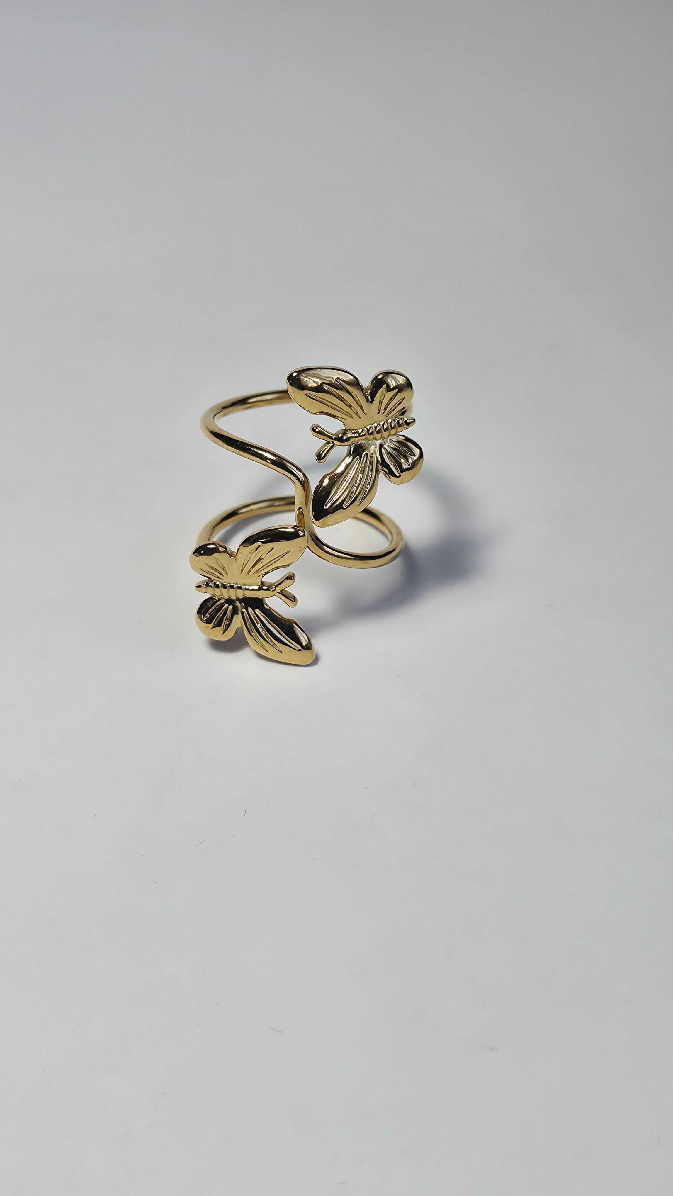 Anillo con doble mariposa