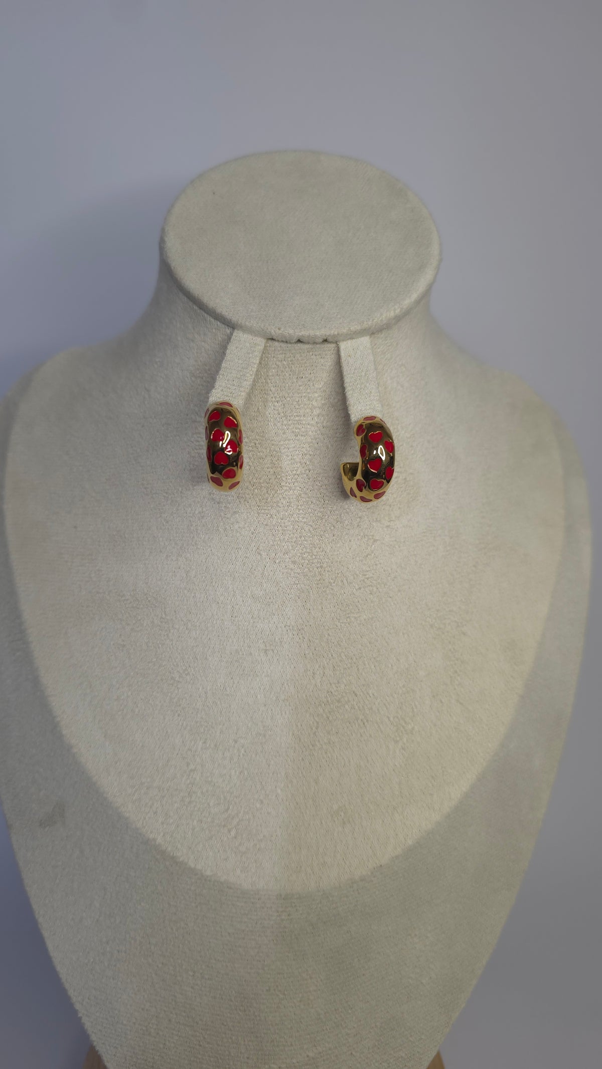 Conjunto collar Love con anillos y aros de corazón