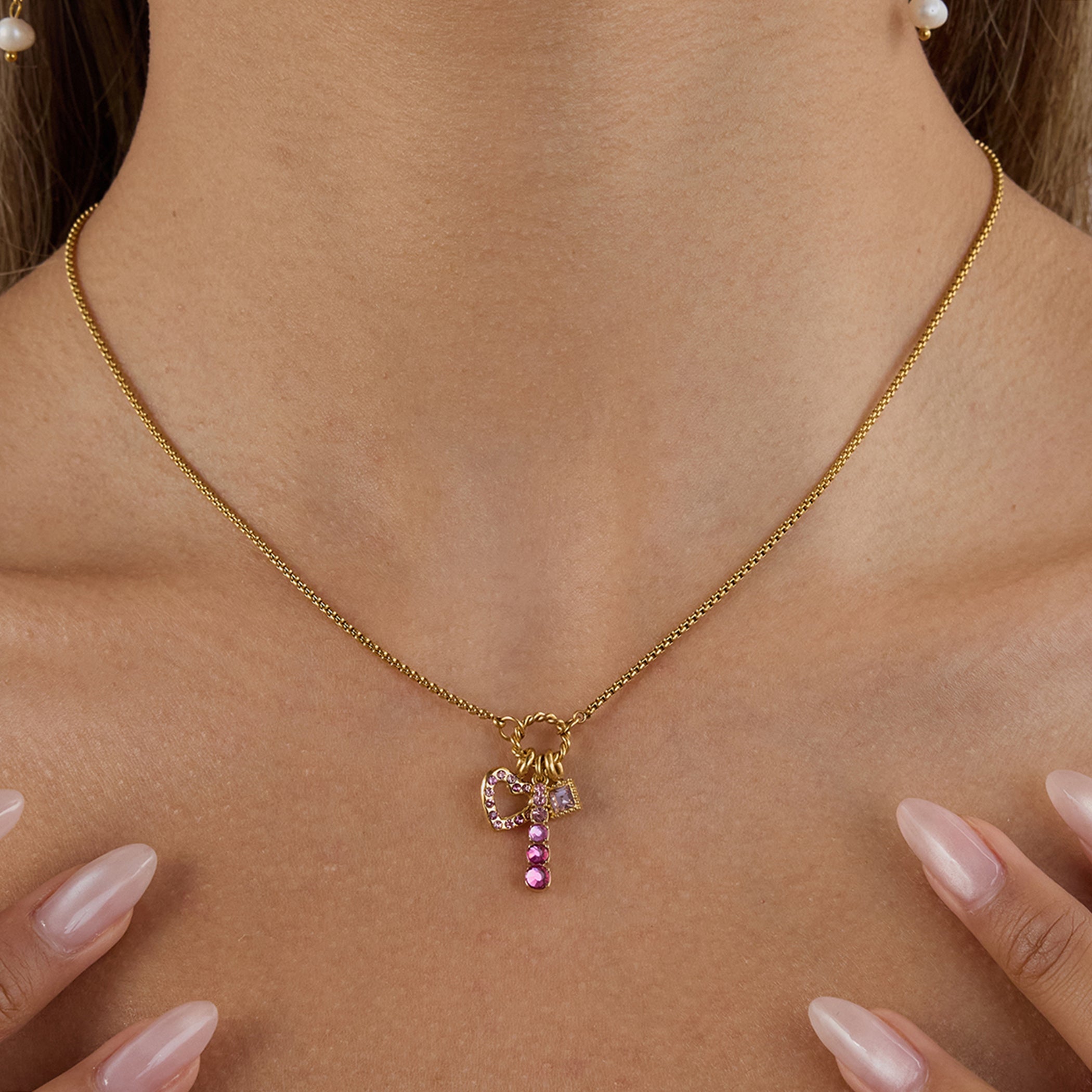Collar con colgante de bloques de circonita rosa