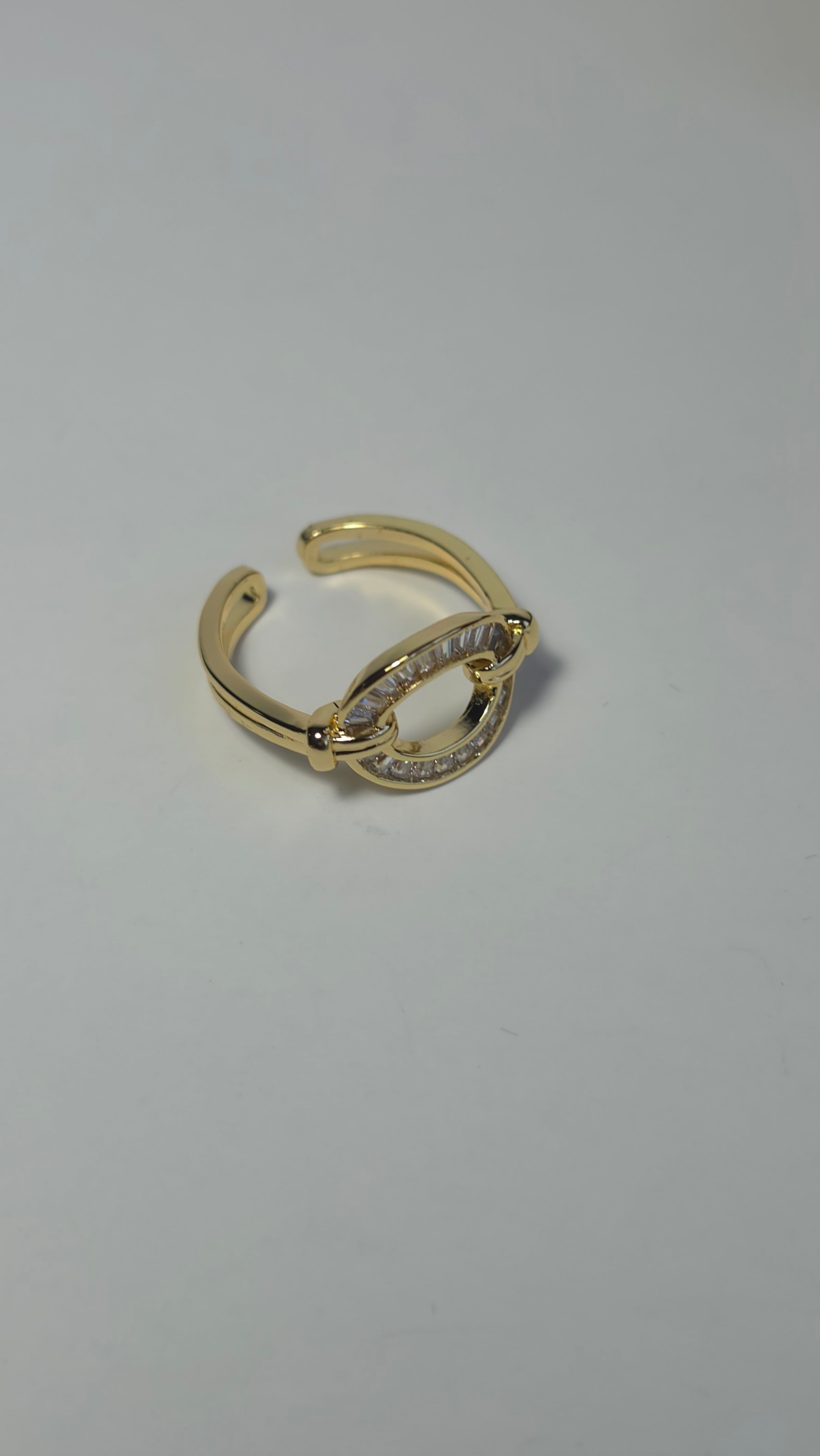 Anillo ajustable con circonitas brillante