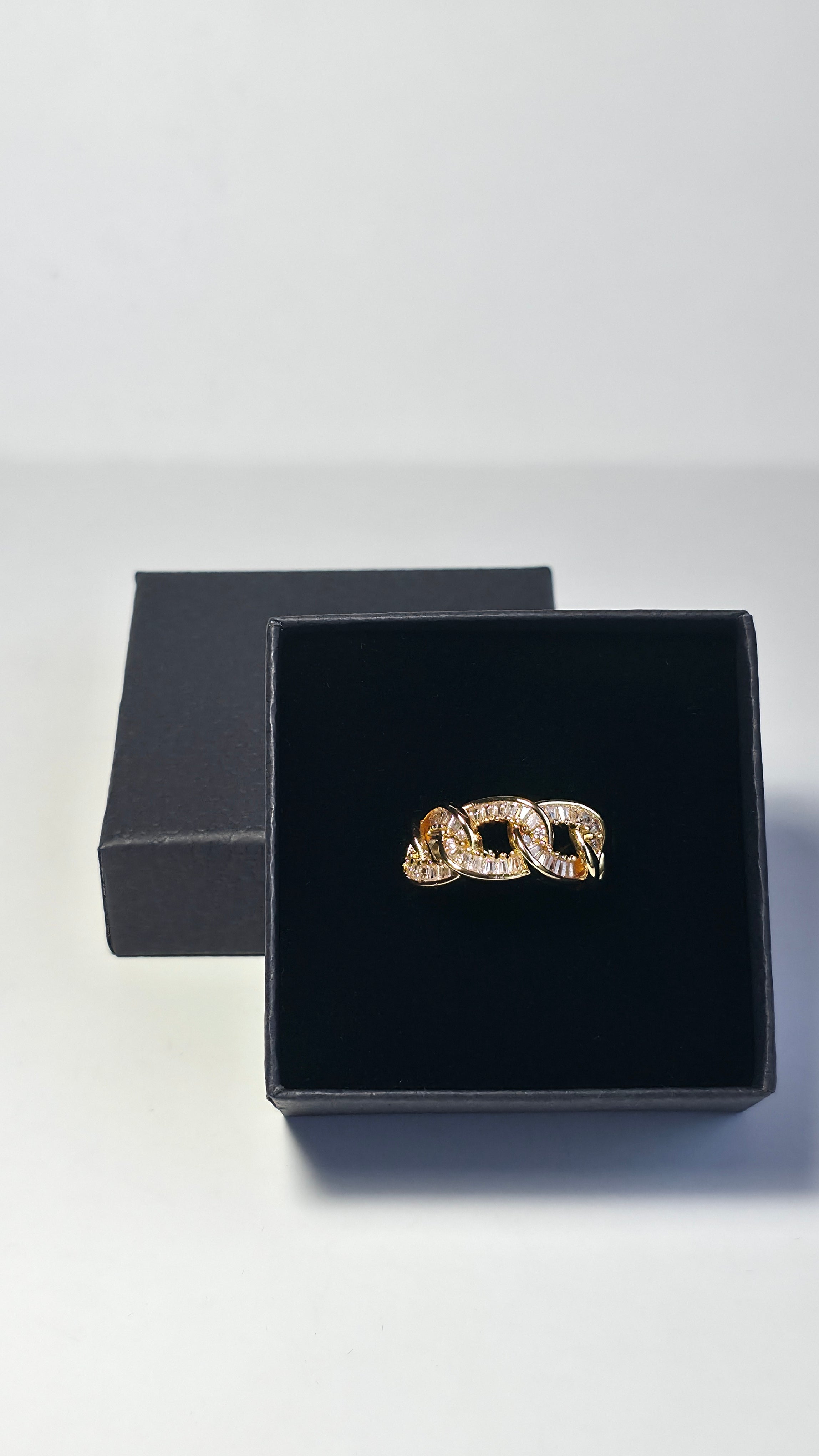 Anillo abierto de circonia cúbica ajustable