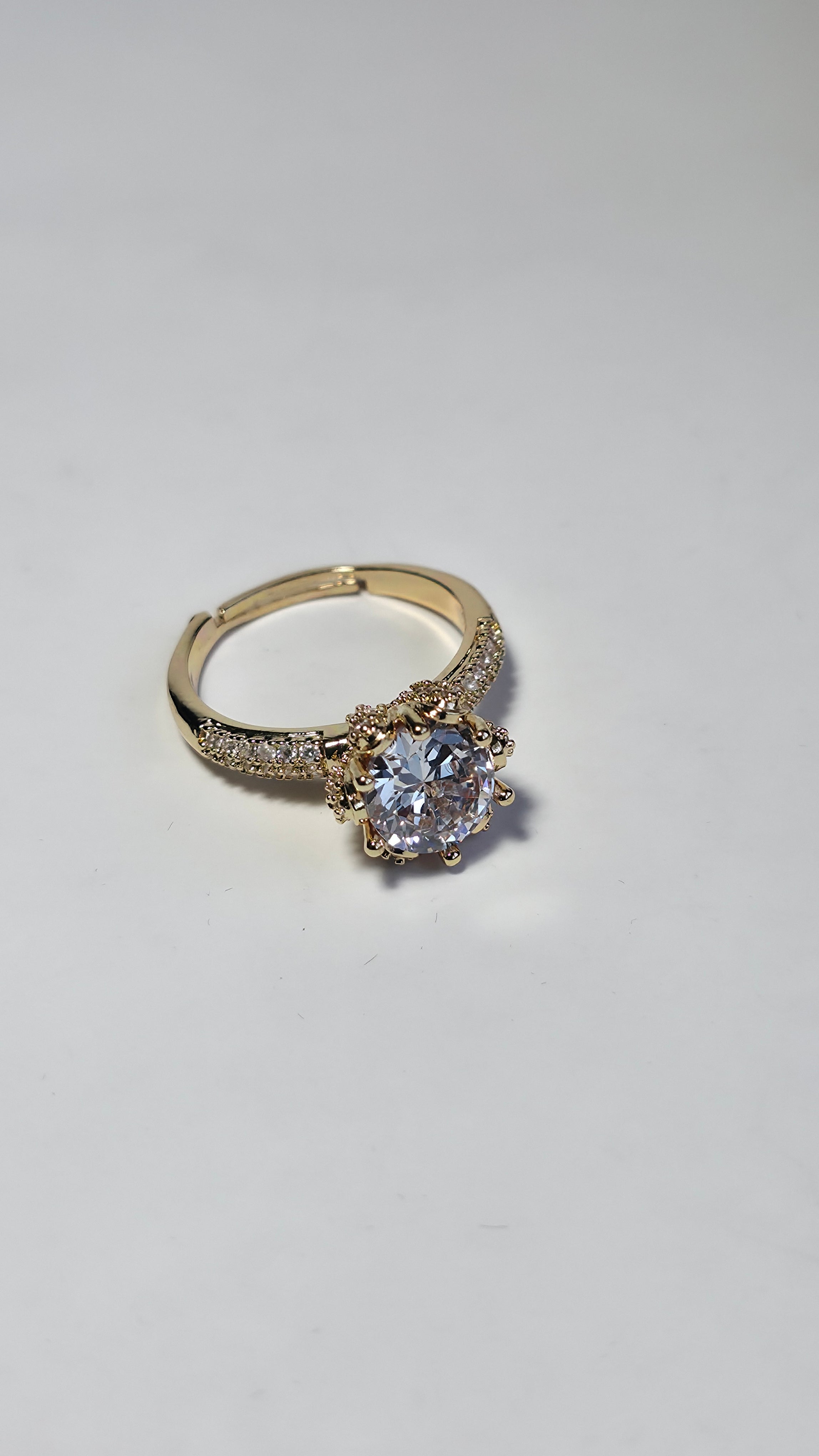 Anillos con circonita, con diseño de flor abierta y circonita cúbica grande