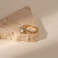 Anillo solitario con circonita transparente con circonita cúbica